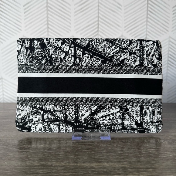 Dior Black and White Pouch - Picture 2 of 4